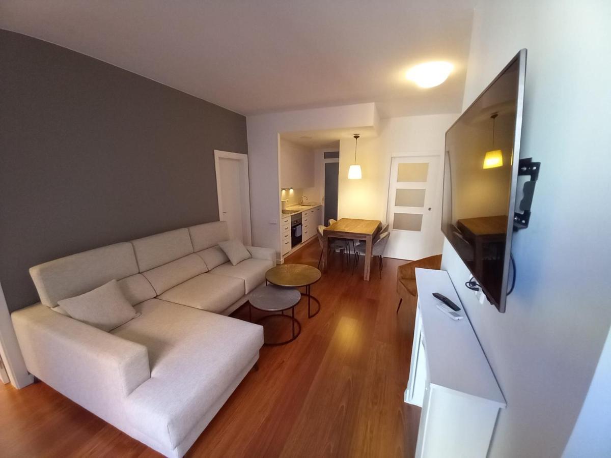 Appartamento Live Like A Local In Bcn Barcellona Esterno foto