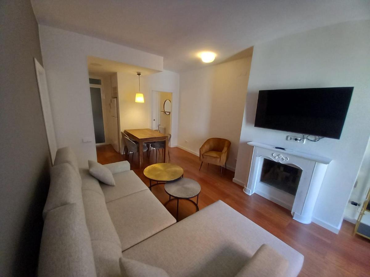 Appartamento Live Like A Local In Bcn Barcellona Esterno foto