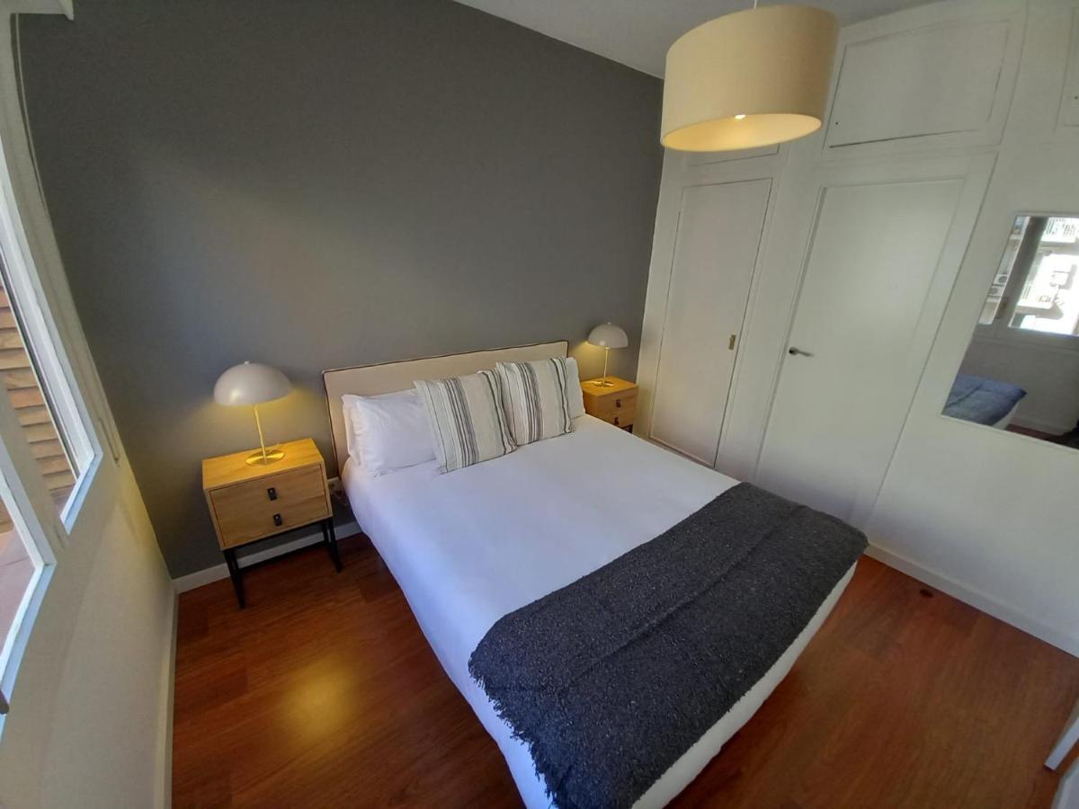 Appartamento Live Like A Local In Bcn Barcellona Esterno foto