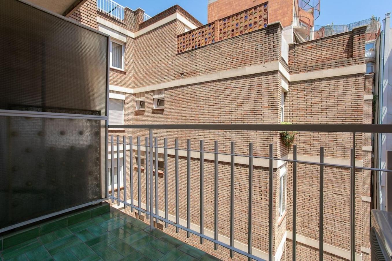 Appartamento Live Like A Local In Bcn Barcellona Esterno foto